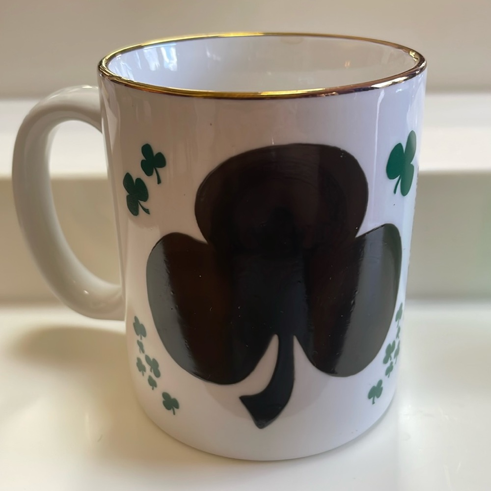 Shamrock Wondermugs Coffee Mug that Color Changes by Linyi Silver Phoenix China